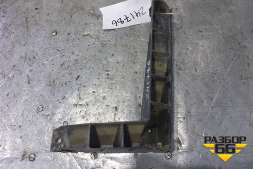 Кронштейн заднего бампера правый (под фонарь) (7L6807862) для Volkswagen Touareg c 2002-2010г