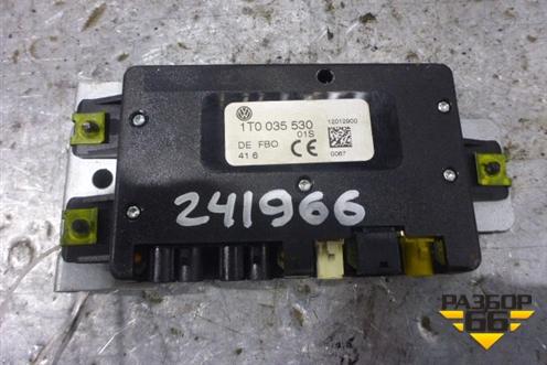 Антенна электрическая (усилитель) (1T0035530) для Volkswagen Touareg c 2002-2010г