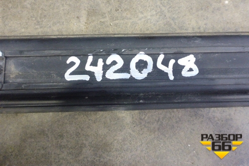 Молдинг крыши правый (7L6860184F) для Volkswagen Touareg c 2002-2010г