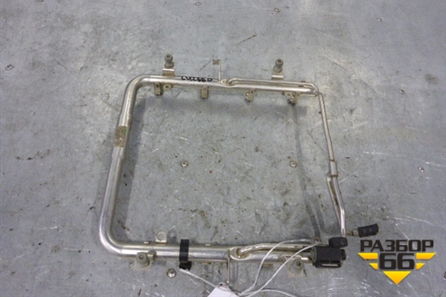 Рейка топливная рампа (4.2л V8 AXQ) (077133681AB) для Volkswagen Touareg c 2002-2010г