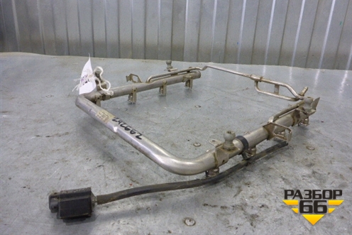 Рейка топливная рампа (4.2л V8 AXQ) (077133681AB) для Volkswagen Touareg c 2002-2010г