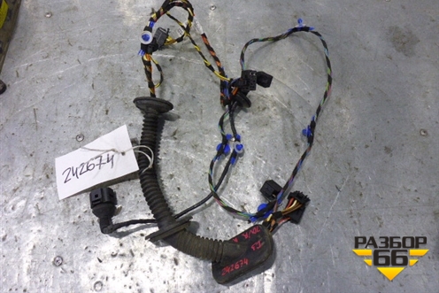Проводка двери передней правой для Volkswagen Touareg c 2002-2010г