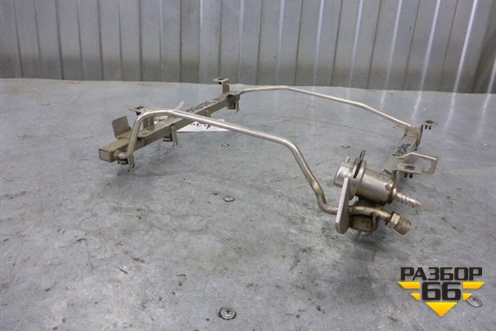 Рейка топливная рампа (4.2л AVW) (077133681L) для Audi A8 с 1998-2003г