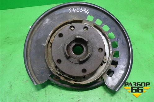 Кулак задний правый для Volkswagen Touareg c 2002-2010г