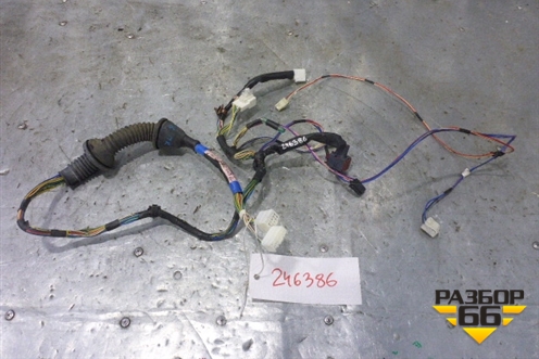 Проводка двери передней правой для Toyota Avensis с 2003-2009г
