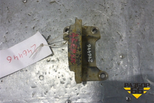 Кронштейн (привода правого) для Toyota Avensis с 2003-2009г