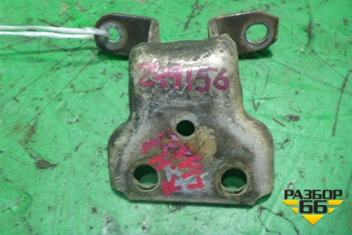 Петля двери задней правой нижняя (6943065D00) для Suzuki Liana с 2001г