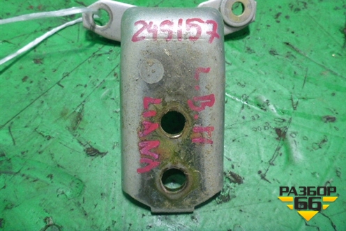 Петля двери передней левой верхняя (6932054G00) для Suzuki Liana с 2001г