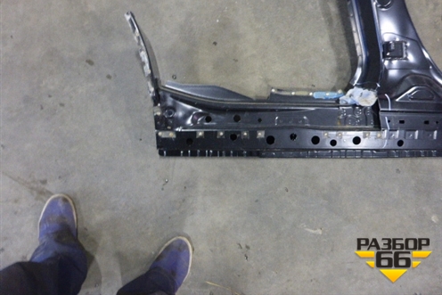 Порог со стойкой правый новый (41007353166) для BMW X1 E84 с 2009-2014г