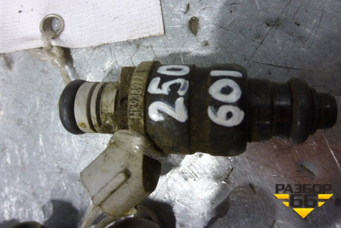 Форсунка инжекторная электрическая (1.3л) (MR988977) для Mitsubishi Colt с 2004г