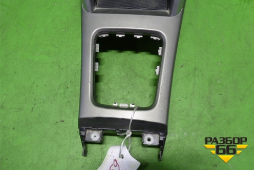 Консоль (92122SC030) для Subaru Forester (SH5) с 2008-2012г (Форестер)