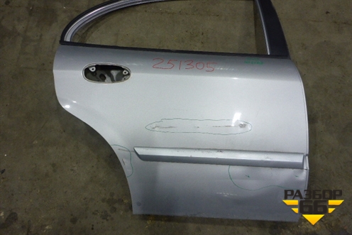 Дверь задняя правая для Chevrolet Evanda с 2004г