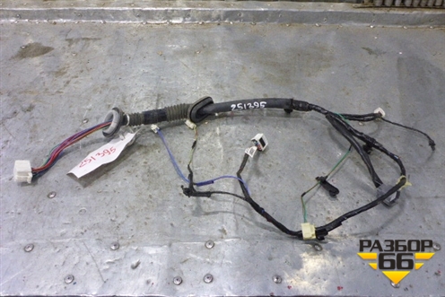 Проводка двери передней правой для Subaru Forester (SH5) с 2008-2012г (Форестер)