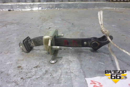 Ограничитель двери передней правой для Subaru Forester (SH5) с 2008-2012г