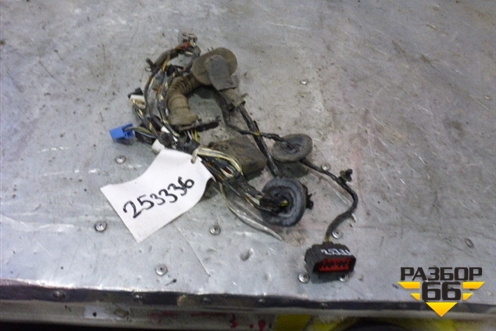 Проводка двери передней правой (942476100) для Ford C-MAX с 2003-2010г
