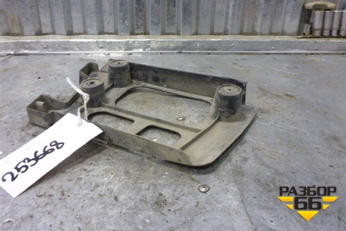 Кронштейн заднего бампера правый (седан) (9644600680) для Peugeot 407 с 2004г