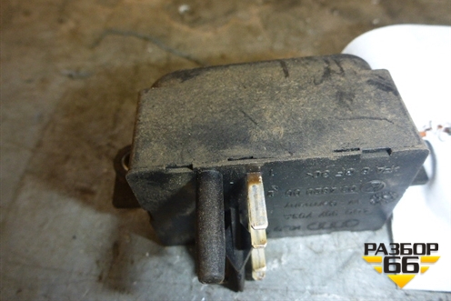 Переключатель рулевой колонки (4D0907703A) для Audi A8 с 1998-2003г