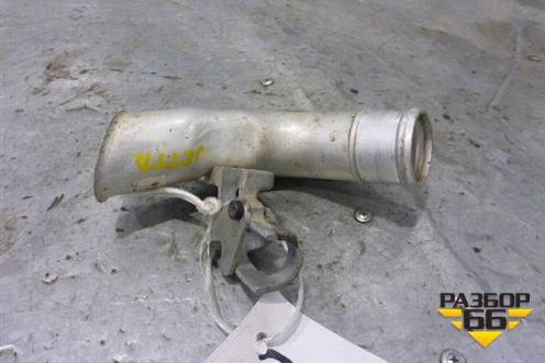 Патрубок интеркулера силуминовый (1K0129617D) для Volkswagen Jetta с 2005-2011г