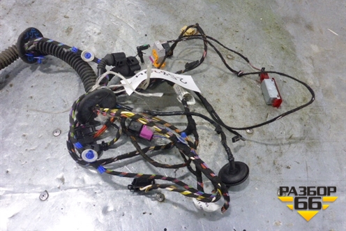 Проводка двери передней правой (7L5971121A) для Porsche Cayenne с 2003-2010г