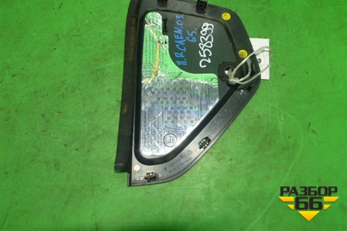 Накладка на торпедо (правая боковая) (7L5857176D) для Porsche Cayenne с 2003-2010г