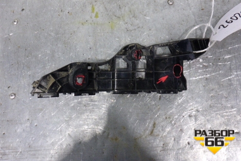 Кронштейн переднего бампера правый (521450E060) для Toyota Highlander с 2013-2021г