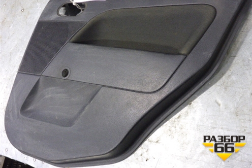 Обшивка двери задней правой под механику для Ford Fiesta с 2001-2008г