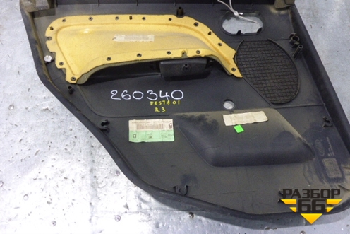 Обшивка двери задней правой под механику для Ford Fiesta с 2001-2008г