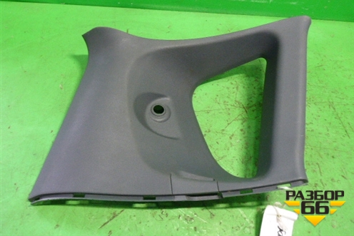 Обшивка стойки задняя верхняя левая (MR951631ZZ) для Mitsubishi Colt с 2004г