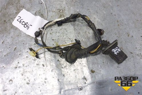 Проводка двери задней правой (MN108074) для Mitsubishi Colt с 2004г