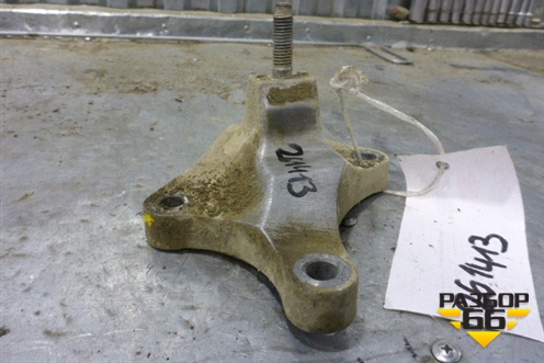 Кронштейн КПП левый (МКПП) (2S617M125AC) для Ford Fiesta с 2001-2008г