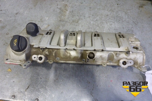 Крышка головки блока клапанная (правая 4.8л M4851) для Porsche Cayenne с 2003-2010г