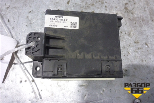 Блок электронный (кондиционера) (8865005251) для Toyota Avensis с 2008-2018г