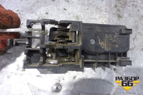 Ручка внутренняя двери передней правой для Toyota Corolla (E12) с 2001-2007г