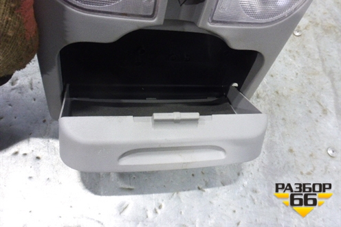 Плафон салонный передний (под люк) для Mitsubishi Galant (DJ,DM) с 2003-2012г