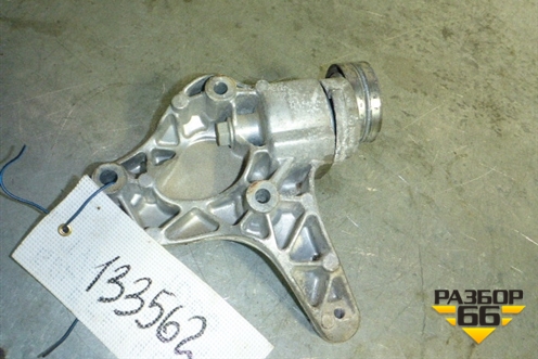 Кронштейн компрессора кондиционера (1K0260885B) для Volkswagen Golf V Plus с 2005-2014г