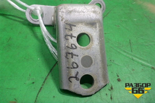 Петля двери задней правой нижняя (6877005020) для Toyota Corolla (E12) с 2001-2007г