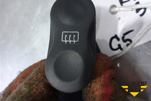 Кнопка обогрева заднего стекла для Renault Sandero с 2009-2014г