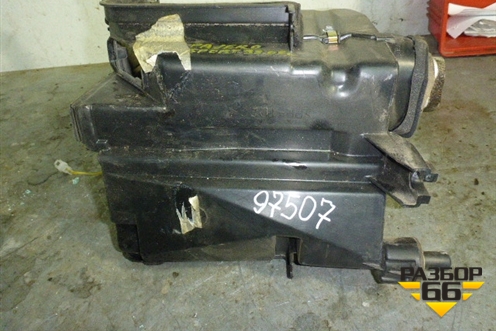 Корпус отопителя (MR568350) для Mitsubishi Pajero Sport с 1996-2008г