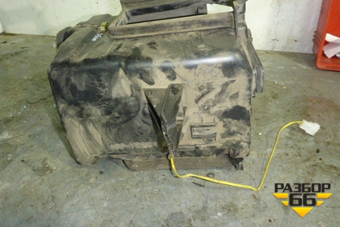 Корпус отопителя (MR568350) для Mitsubishi Pajero Sport с 1996-2008г