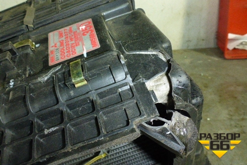 Корпус отопителя (MR568350) для Mitsubishi Pajero Sport с 1996-2008г