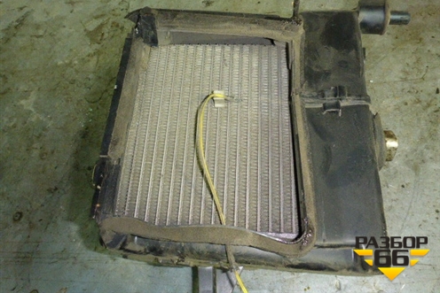 Корпус отопителя (MR568350) для Mitsubishi Pajero Sport с 1996-2008г