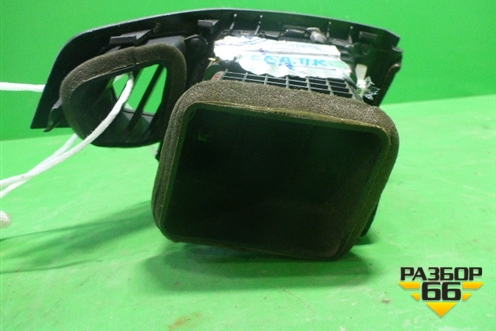 Дефлектор воздушный правый (C171D04800) для TAGAZ Vega