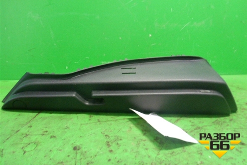 Держатель задней полки левый для Mazda Mazda 3 (BK) с 2003-2009г 
