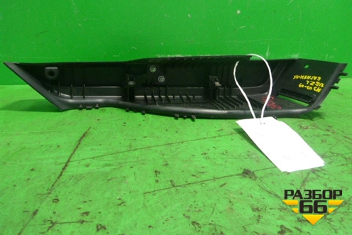 Держатель задней полки левый для Mazda Mazda 3 (BK) с 2003-2009г 