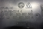 Накладка на торпедо (боковая левая) (5E0857503A) для Skoda Octavia (A7) с 2013г