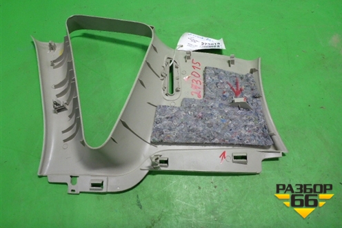 Обшивка стойки задняя верхняя левая (8200814215) для Renault Scenic с 2003-2009г