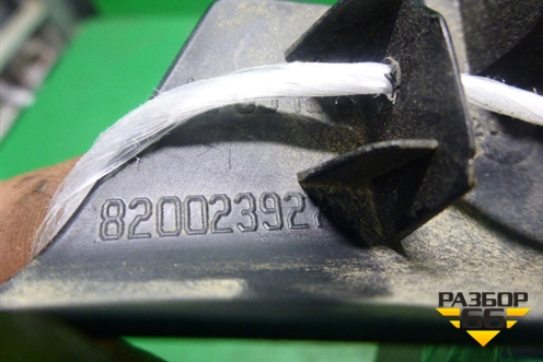 Накладка двери передней левой (на рамку задняя часть) (8200239278) для Renault Scenic с 2003-2009г