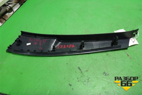 Обшивка стойки задняя нижняя правая (8200165070) для Renault Scenic с 2003-2009г
