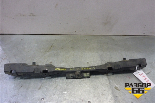 Кронштейн заднего бампера центральный (8200022224) для Renault Scenic с 2003-2009г