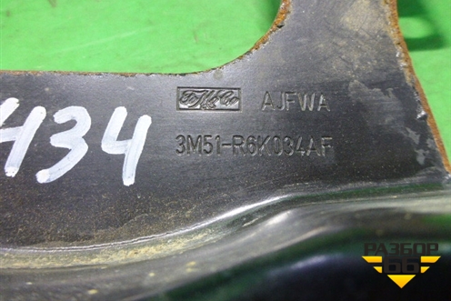 Площадка под аккумулятор (3M51R6K034AF) для Volvo C30 с 2006г
